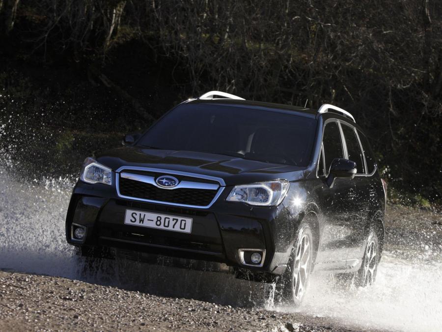  Subaru Forester 2.0XT 2012 года  (фото 2 из 8)